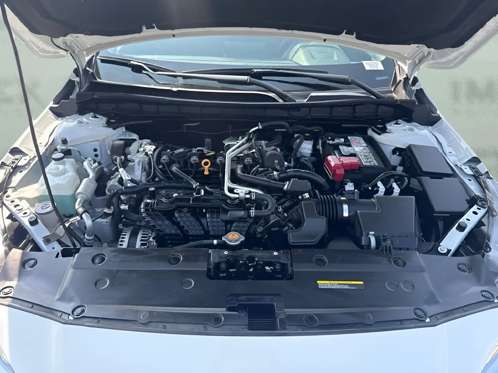 Used 2025 White Nissan 2.5 SV image 23