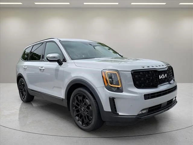 Used 2022 Wolf Gray Kia SX image 7