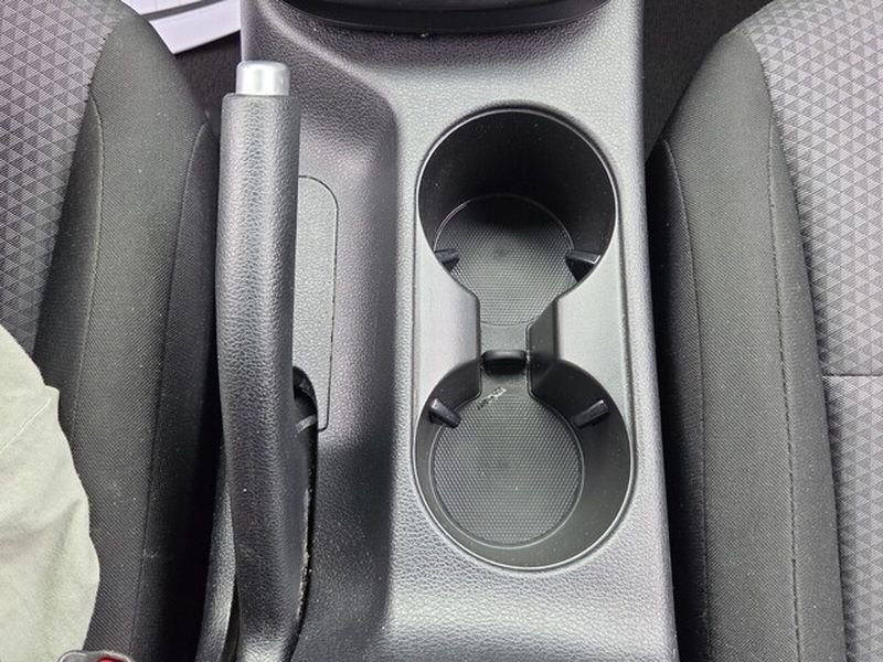Used 2023 Snow White Pearl Kia LX image 18