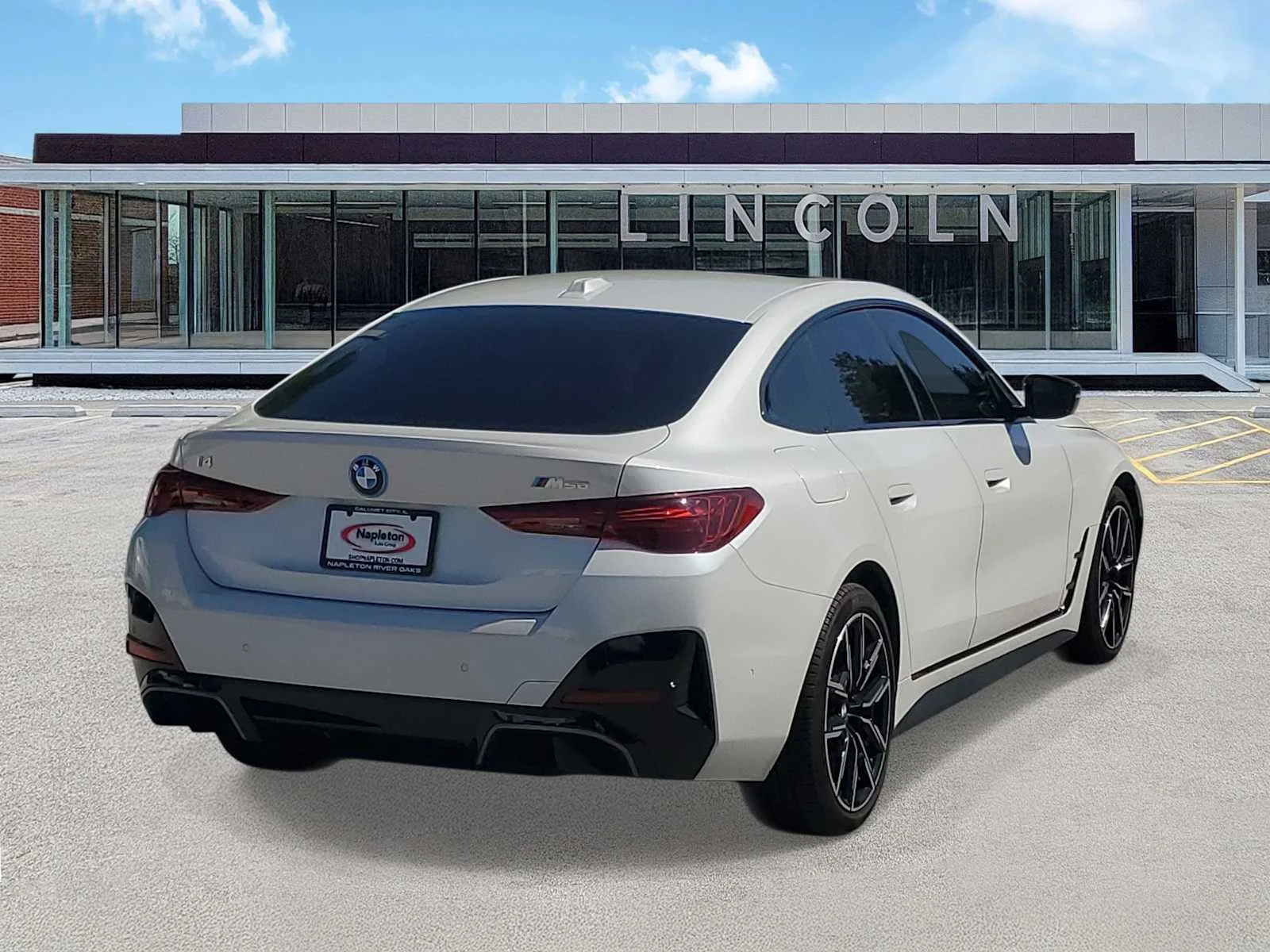 Used 2025 White BMW M50 image 3