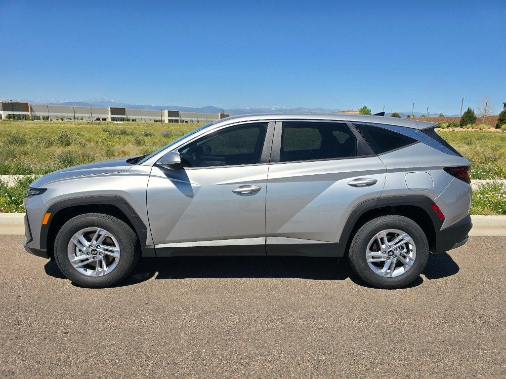 New 2026 Shimmering Silver Hyundai SE image 2