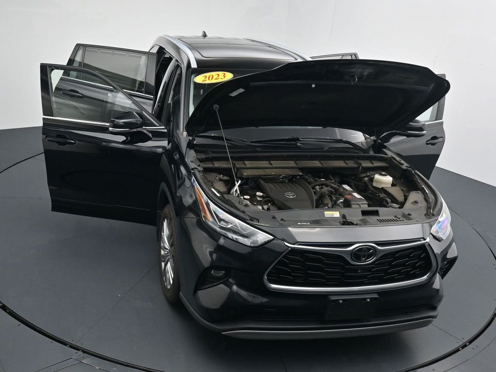 Used 2023 Black Toyota Platinum image 39