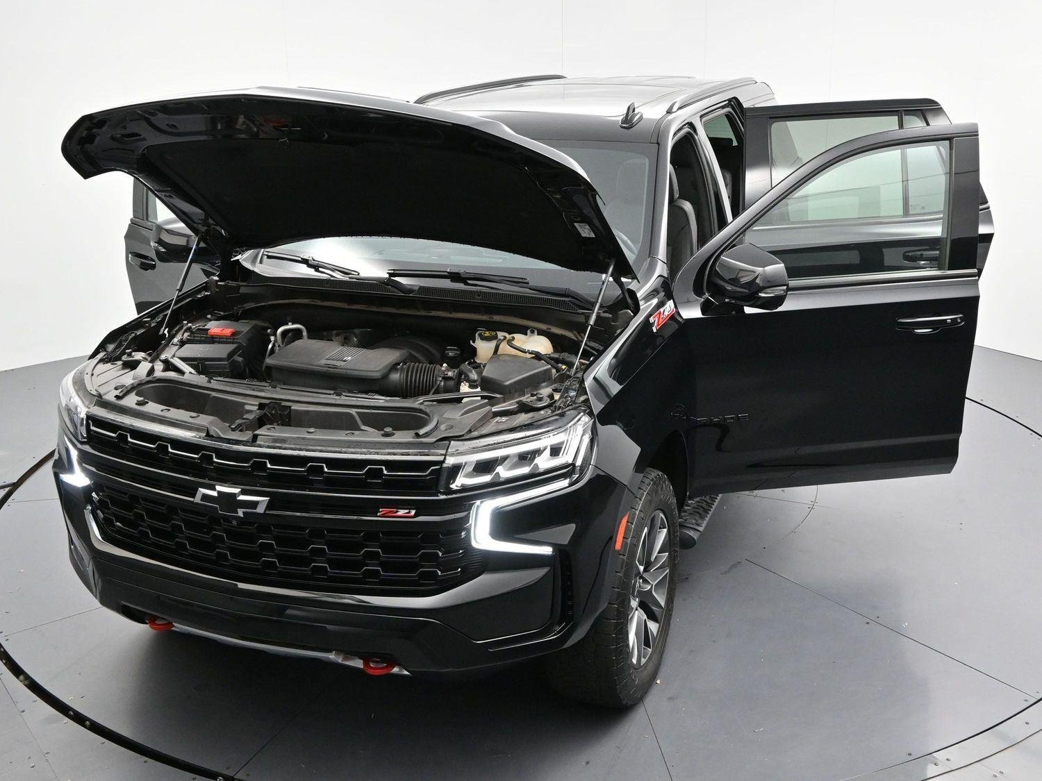 Used 2023 Black Chevrolet Z71 image 43