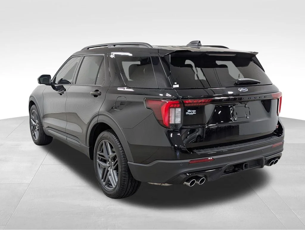 New 2026 Agate Black Metallic Ford ST image 25