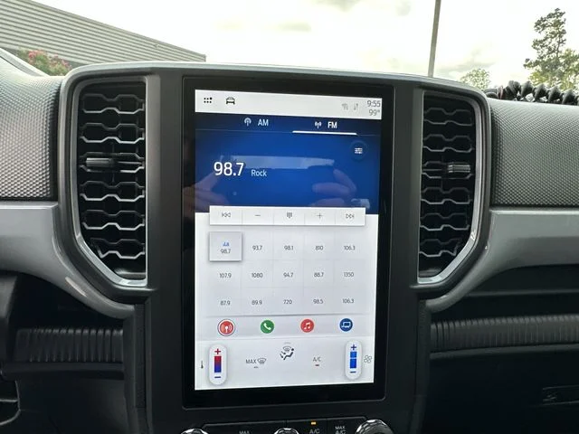 Used 2024 Blue Ford XL image 17