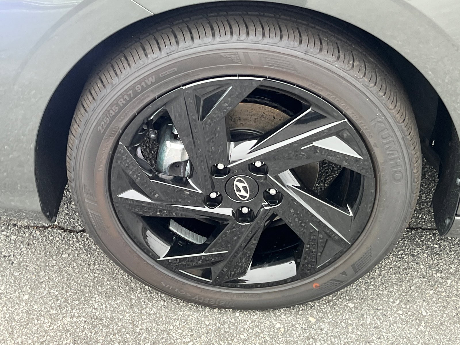 New 2026 Amazon Gray Hyundai SEL Sport image 11