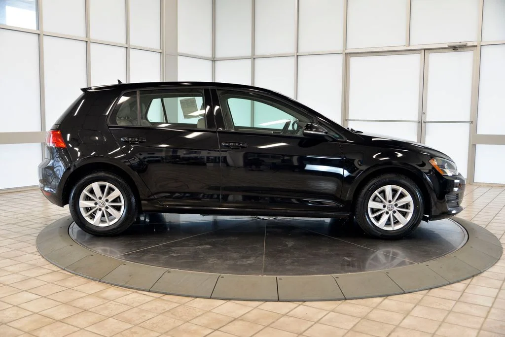 Used 2016 Black Volkswagen TSI S 4-Door image 9