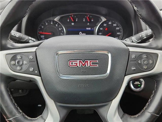 Used 2023 Red GMC SLT Front-Wheel Drive image 19
