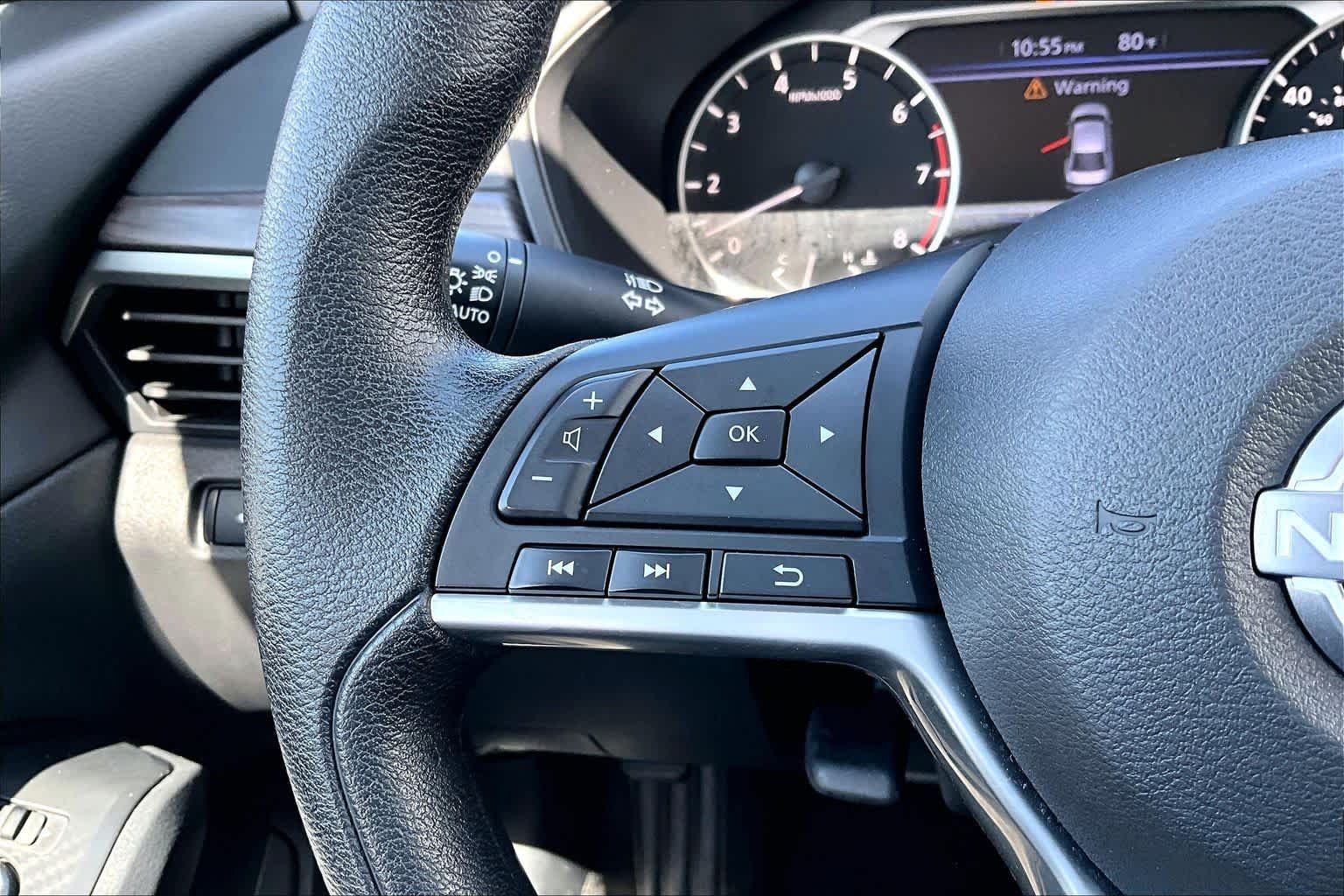 Used 2025 Super Black Nissan SV image 22