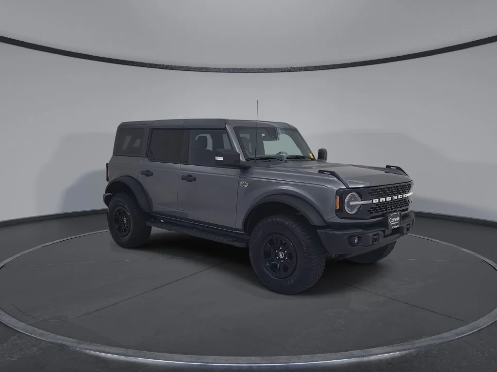 Used 2023 Gray Ford Wildtrak image 3