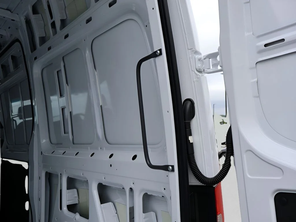 New 2026 Arctic White Mercedes-Benz Cargo 144 WB image 21
