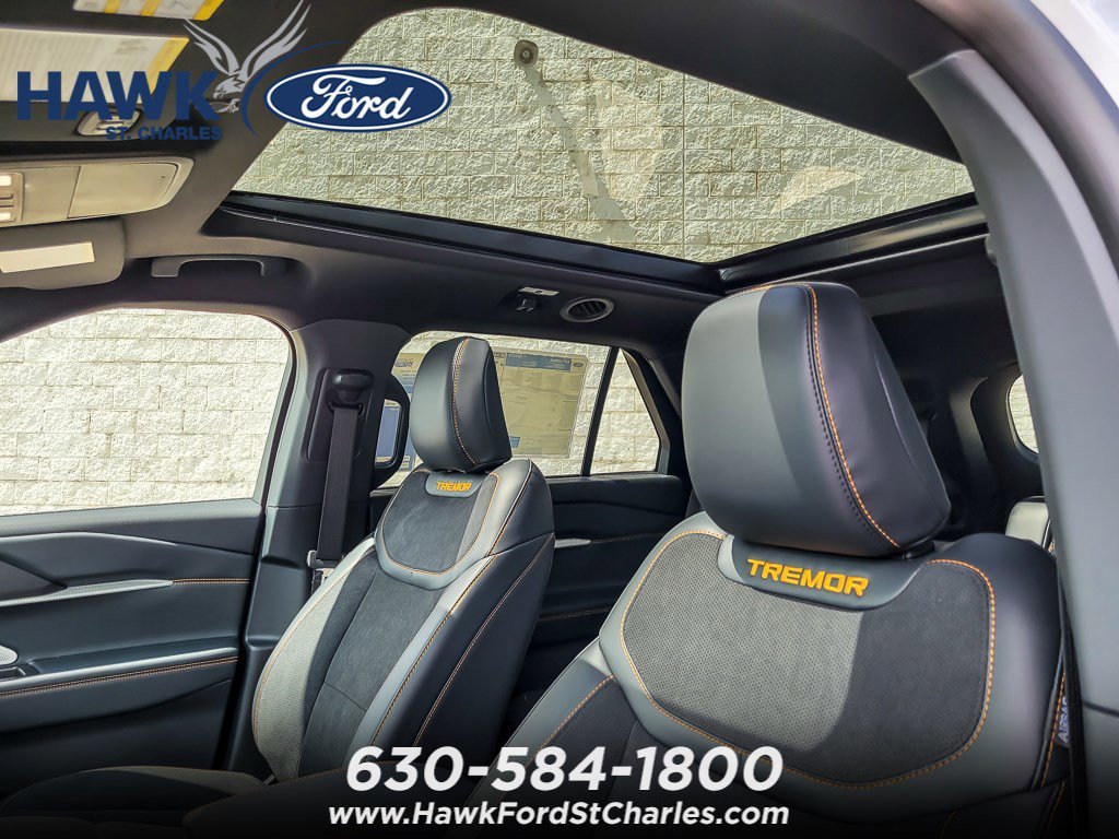 New 2026 Space White Metallic Ford Tremor® image 9
