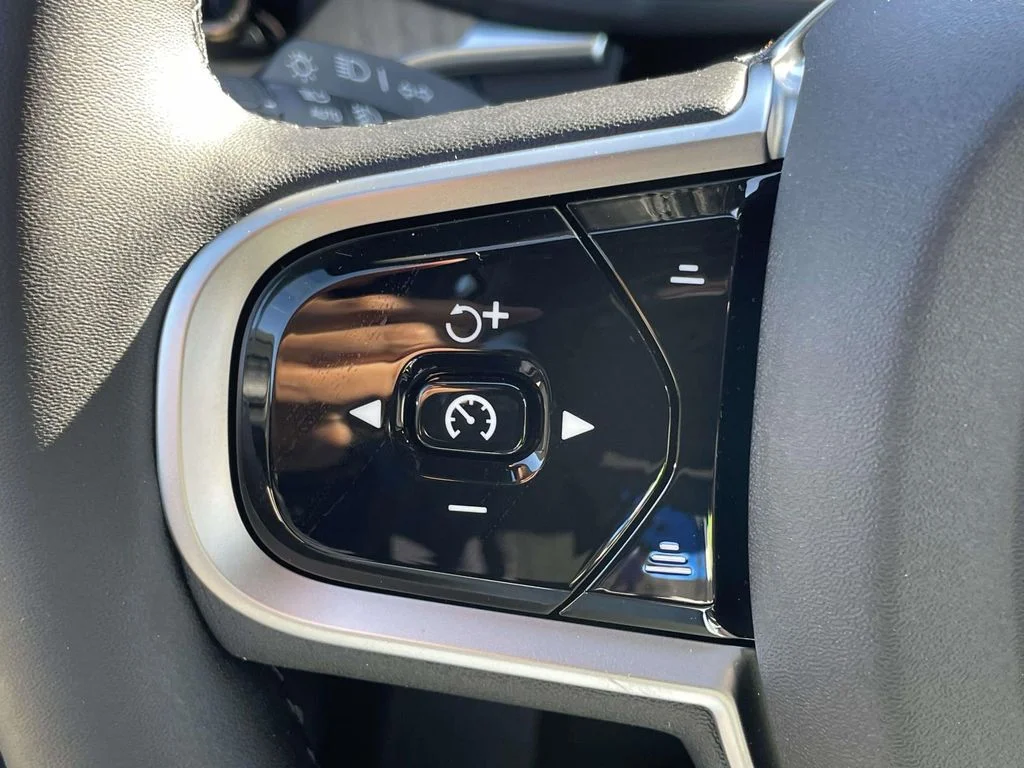 New 2026 Crystal White Volvo Plus image 10