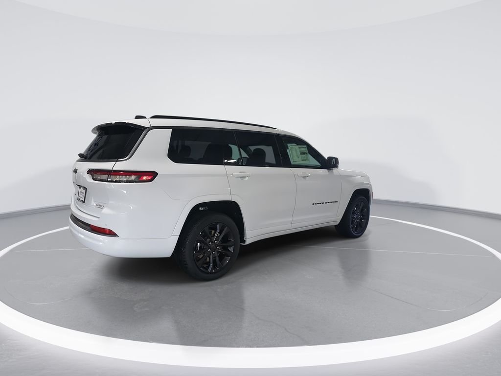New 2026 Bright White Clear-Coat Exterior Paint Jeep Limited image 8
