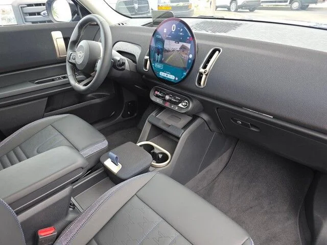 Used 2025 Blue MINI Cooper S ALL4 image 32