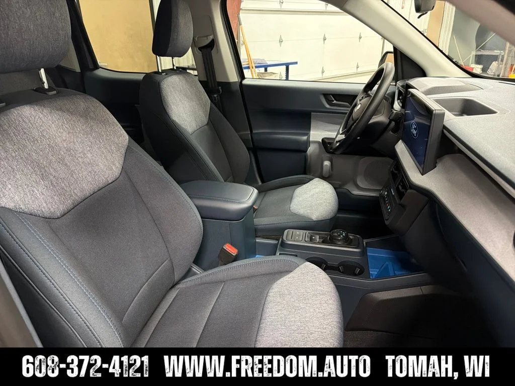 New 2026 Carbonized Gray Metallic Ford XLT image 21
