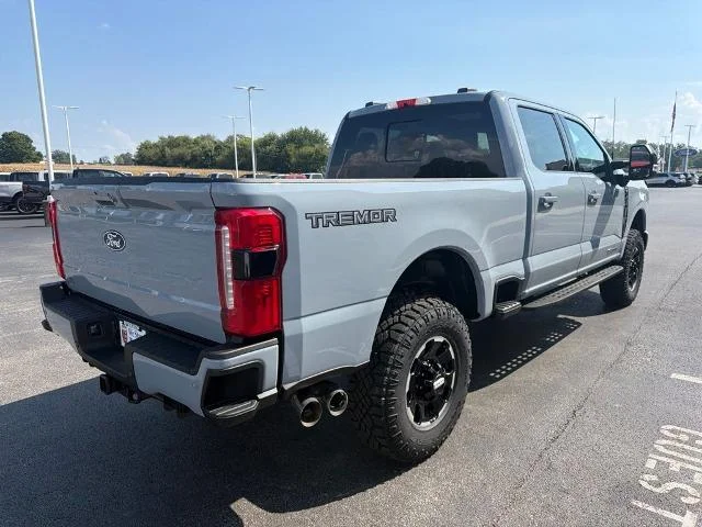 New 2027 Glacier Gray Metallic Tri-Coat Ford F-250® Lariat® image 38
