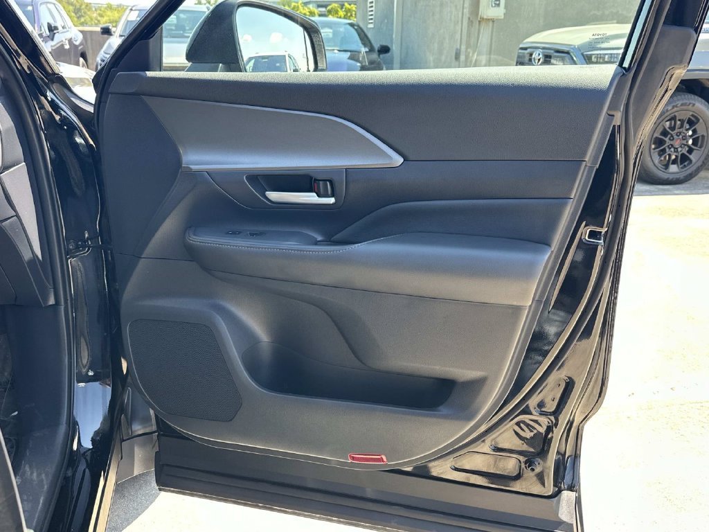 Used 2025 Black Toyota XLE image 22