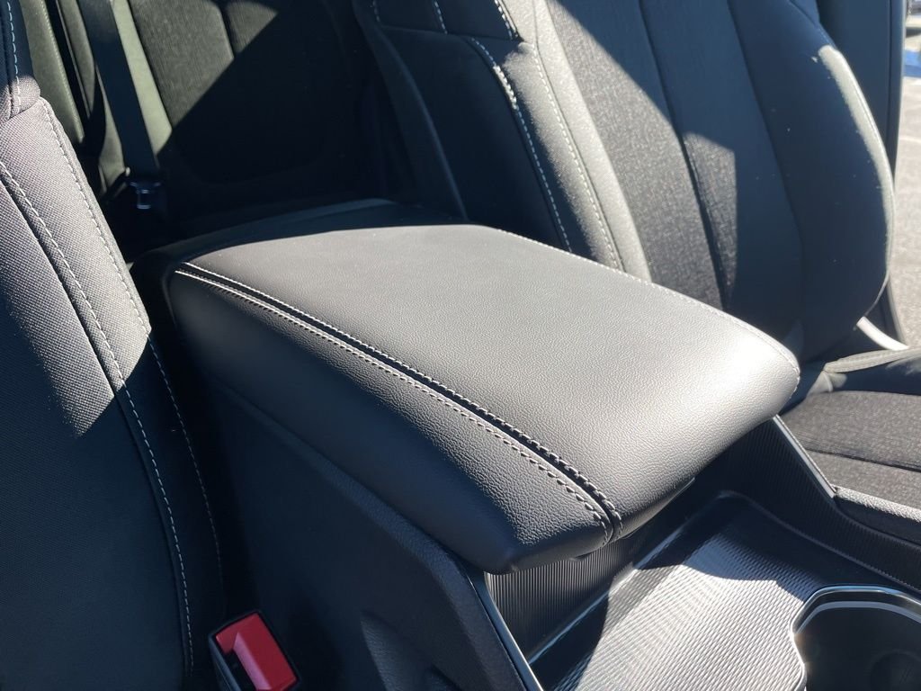 New 2026 Baltic Gray Metallic Clear-Coat Exterior Paint Jeep Laredo X image 40