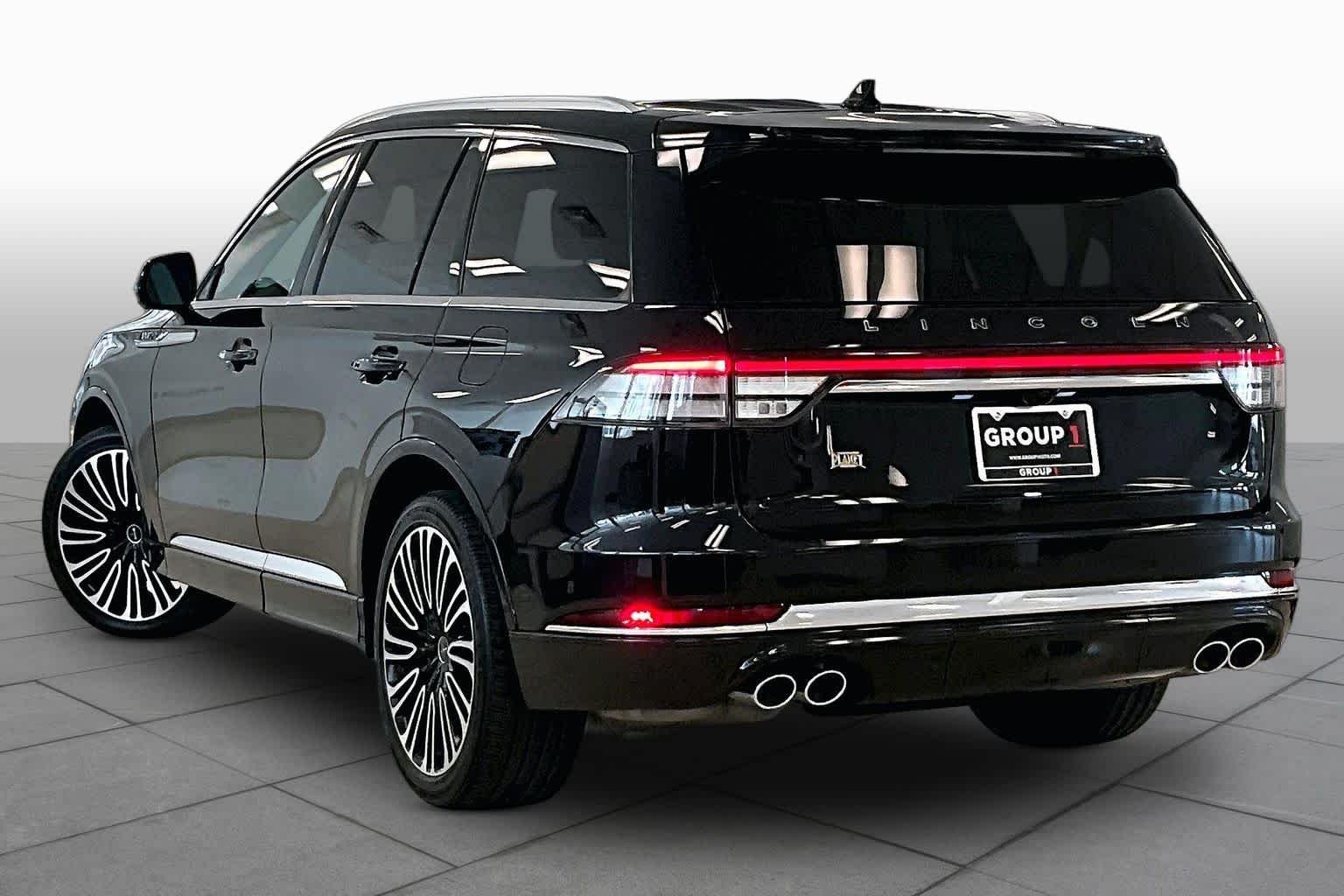 Used 2023 Infinite Black Metallic Clearcoat Lincoln Black Label image 11