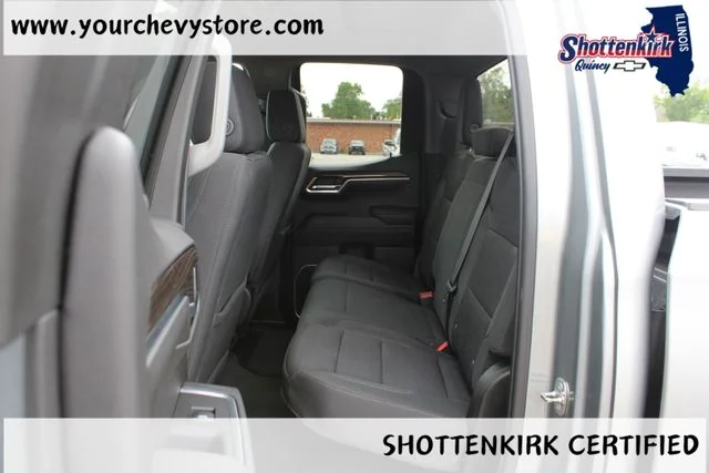 Used 2023 Gray Chevrolet LT image 17