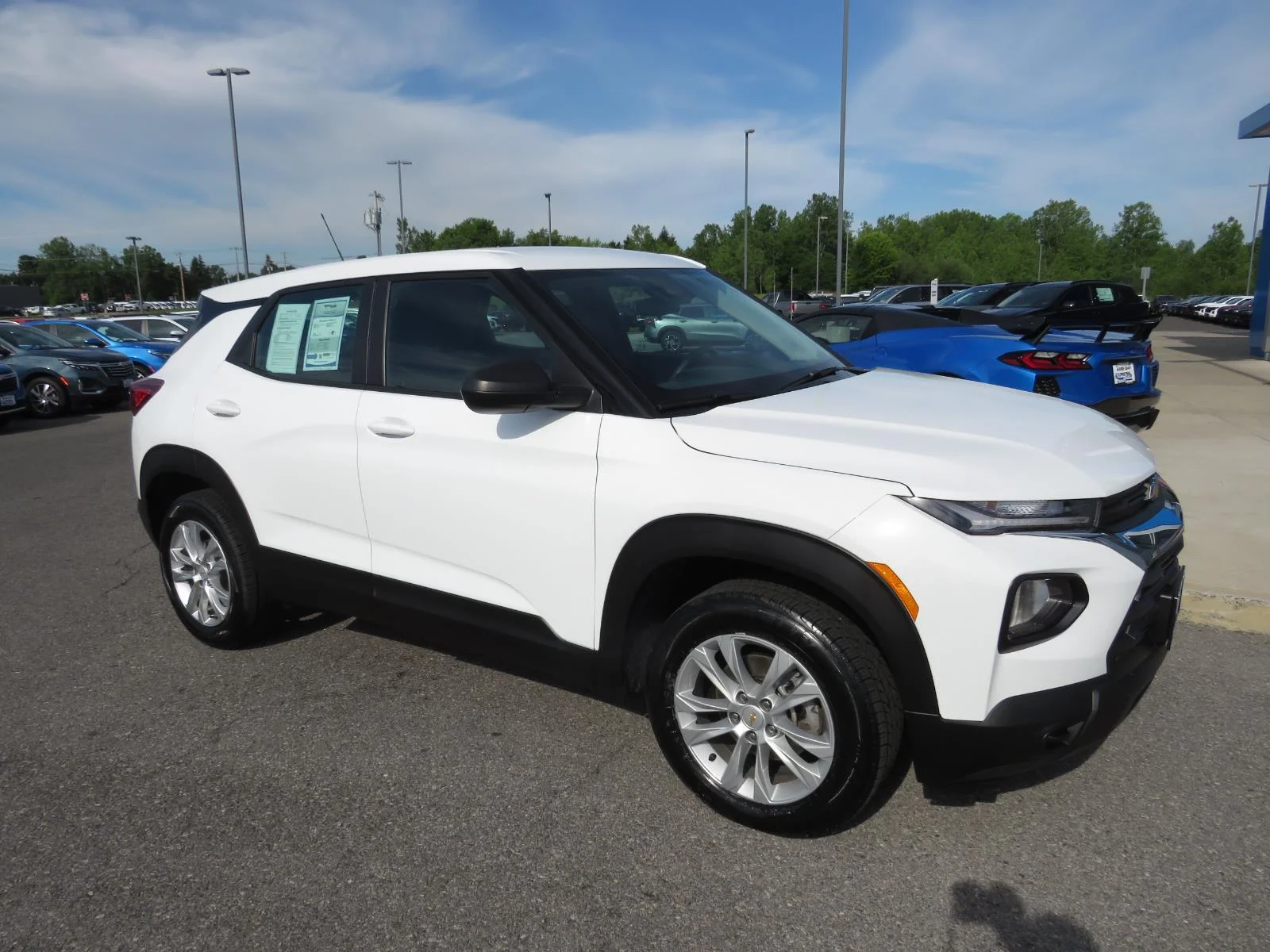 Used 2023 Summit White Chevrolet LS image 6