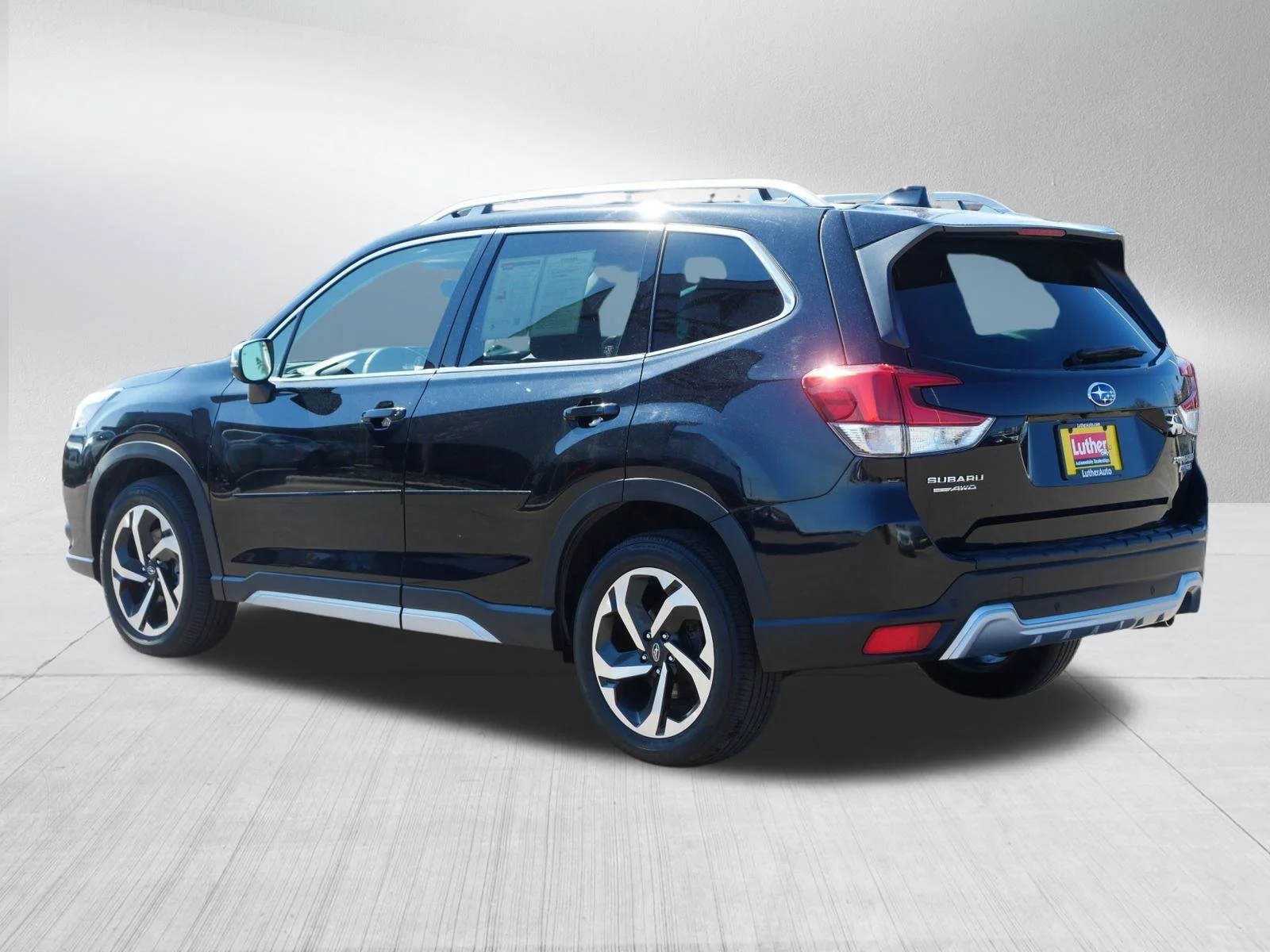 Used 2023 Crystal Black Silica Subaru Touring image 5