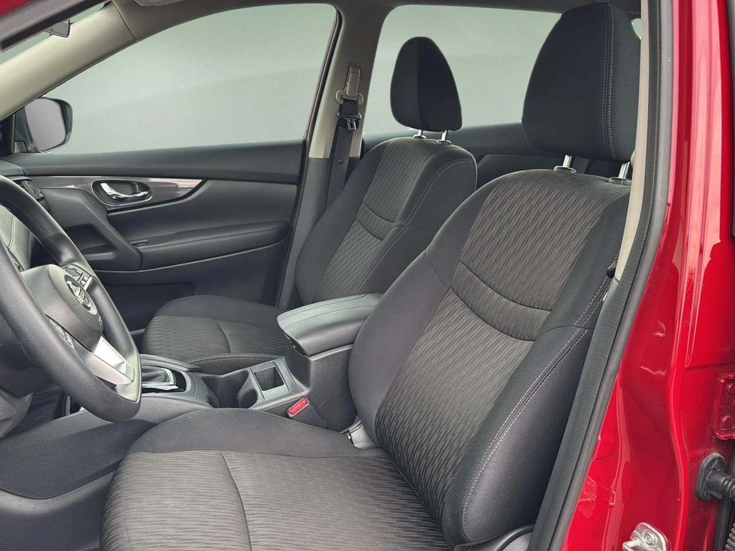 Used 2017 Palatial Ruby Nissan S image 9