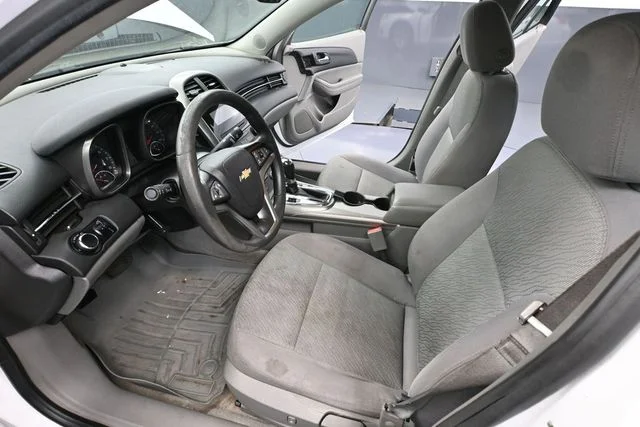 Used 2013 White Chevrolet LS image 16
