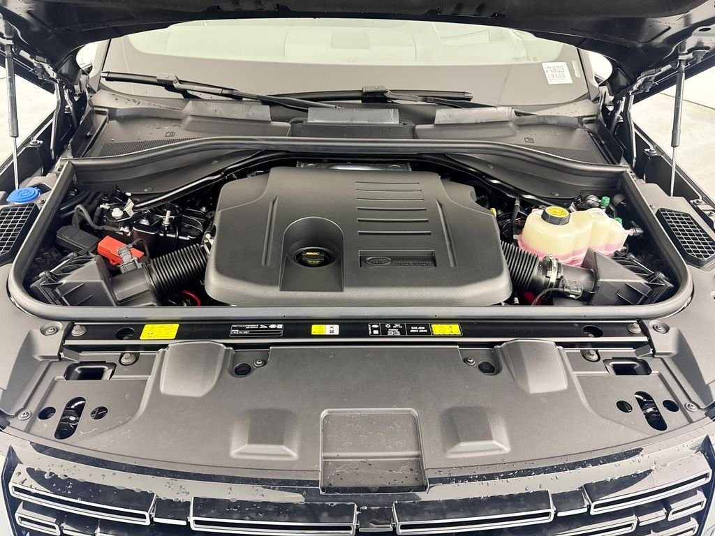 New 2026 Carpathian Grey Land Rover SE image 32