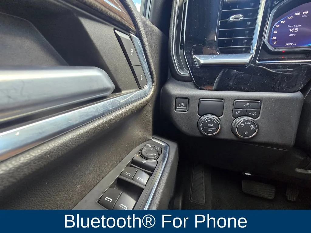 Used 2022 GLACIER BLUE METALLIC Chevrolet LT image 17