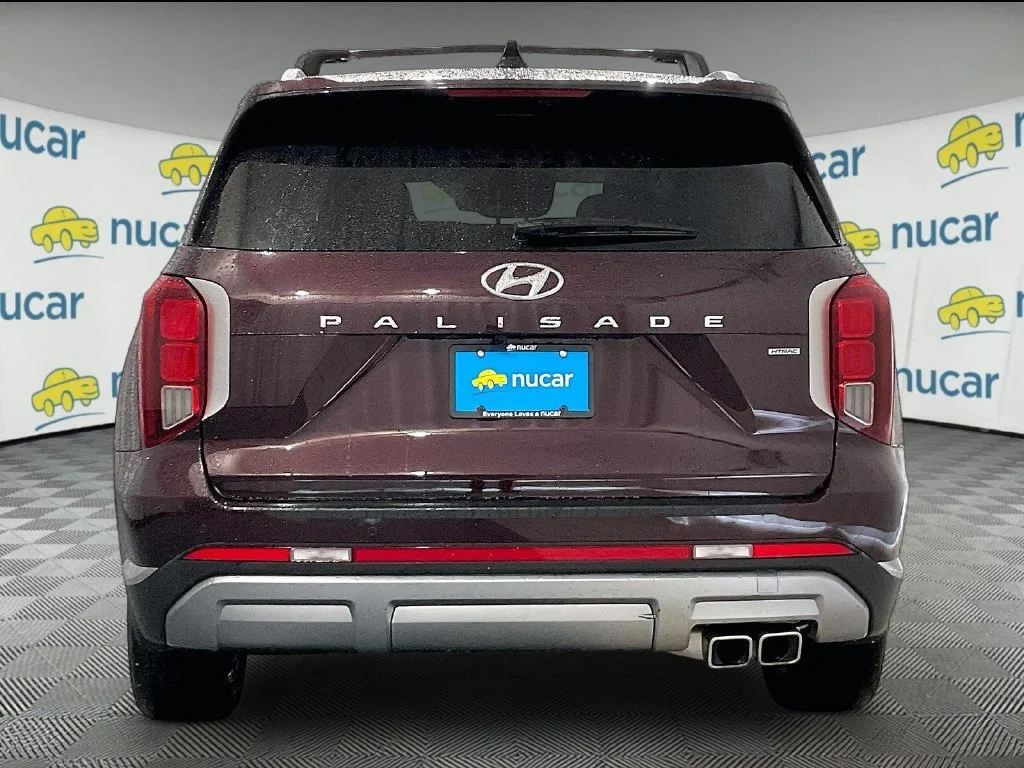 Used 2023 Sierra Burgundy Hyundai SEL image 5