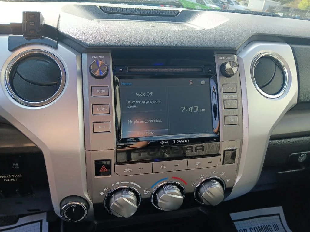 Used 2016 Silver Sky Metallic Toyota SR5 image 19