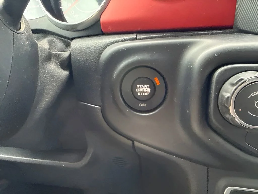 Used 2019  Jeep Rubicon image 22