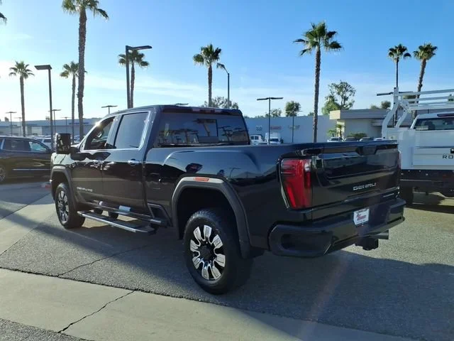 Used 2025 Onyx Black GMC Denali image 6