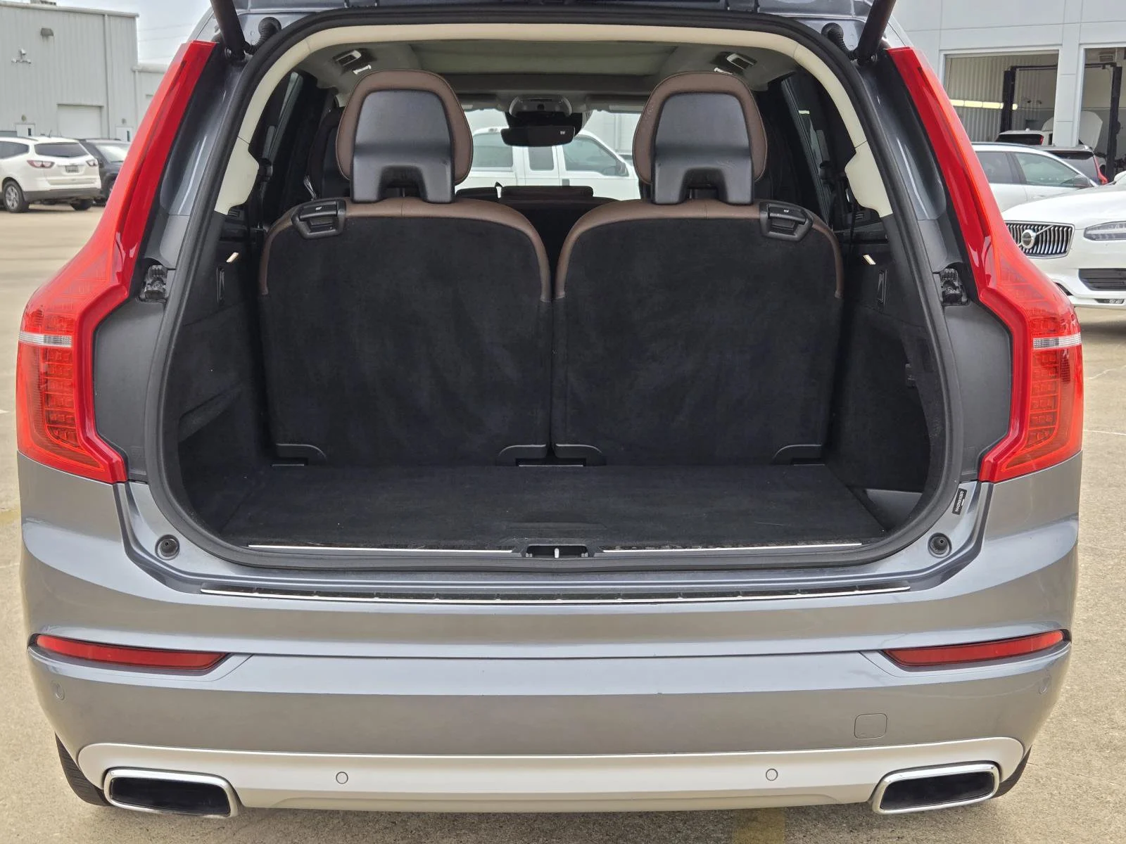 Used 2019 Gray Metallic Volvo Momentum image 13