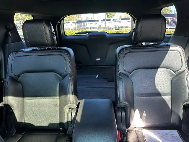 Used 2017 Gray Ford Sport image 19
