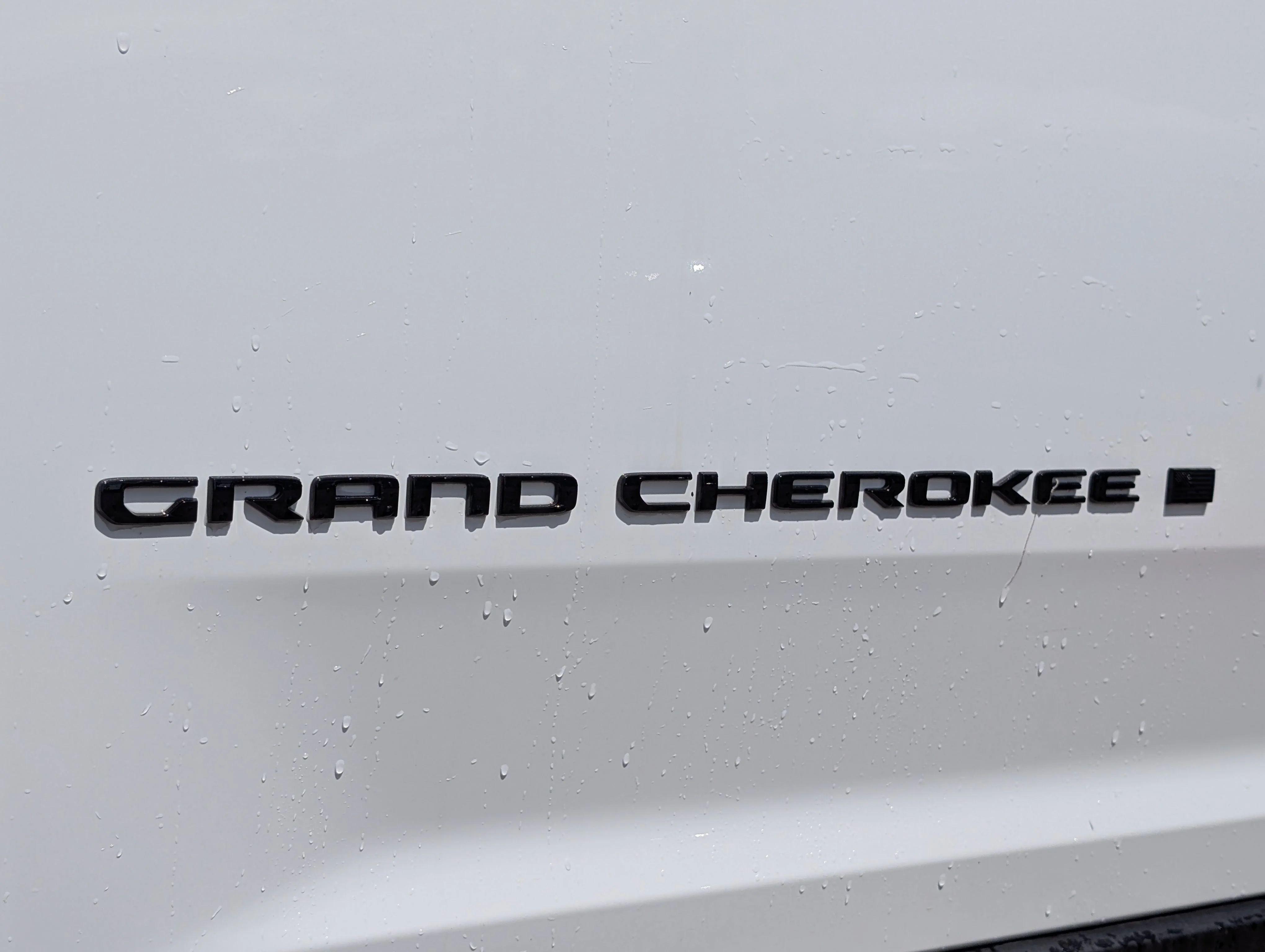New 2025 Bright White Jeep Limited image 17