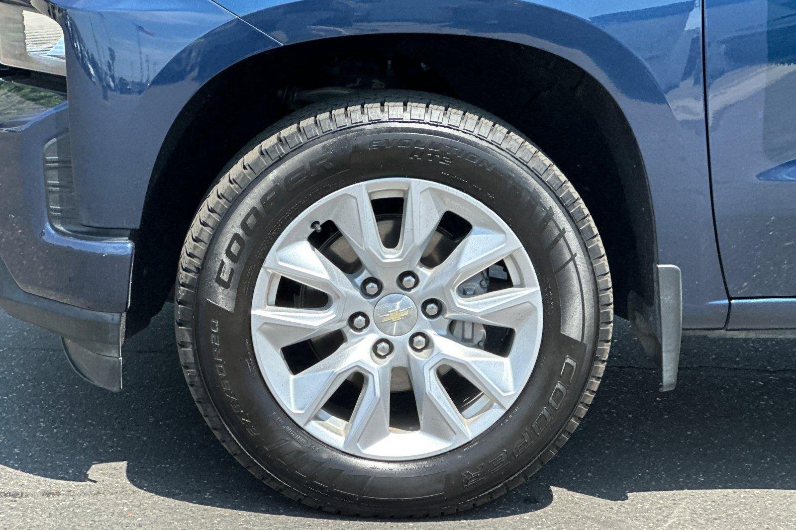 Used 2022 Northsky Blue Metallic Chevrolet Custom image 23