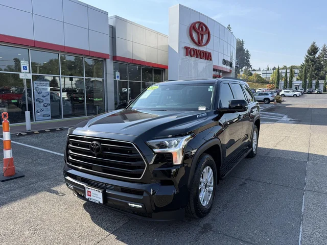 2024 Toyota Sequoia SR5