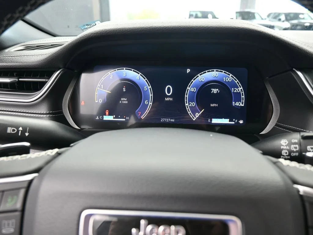 Used 2024 White Jeep Limited image 34