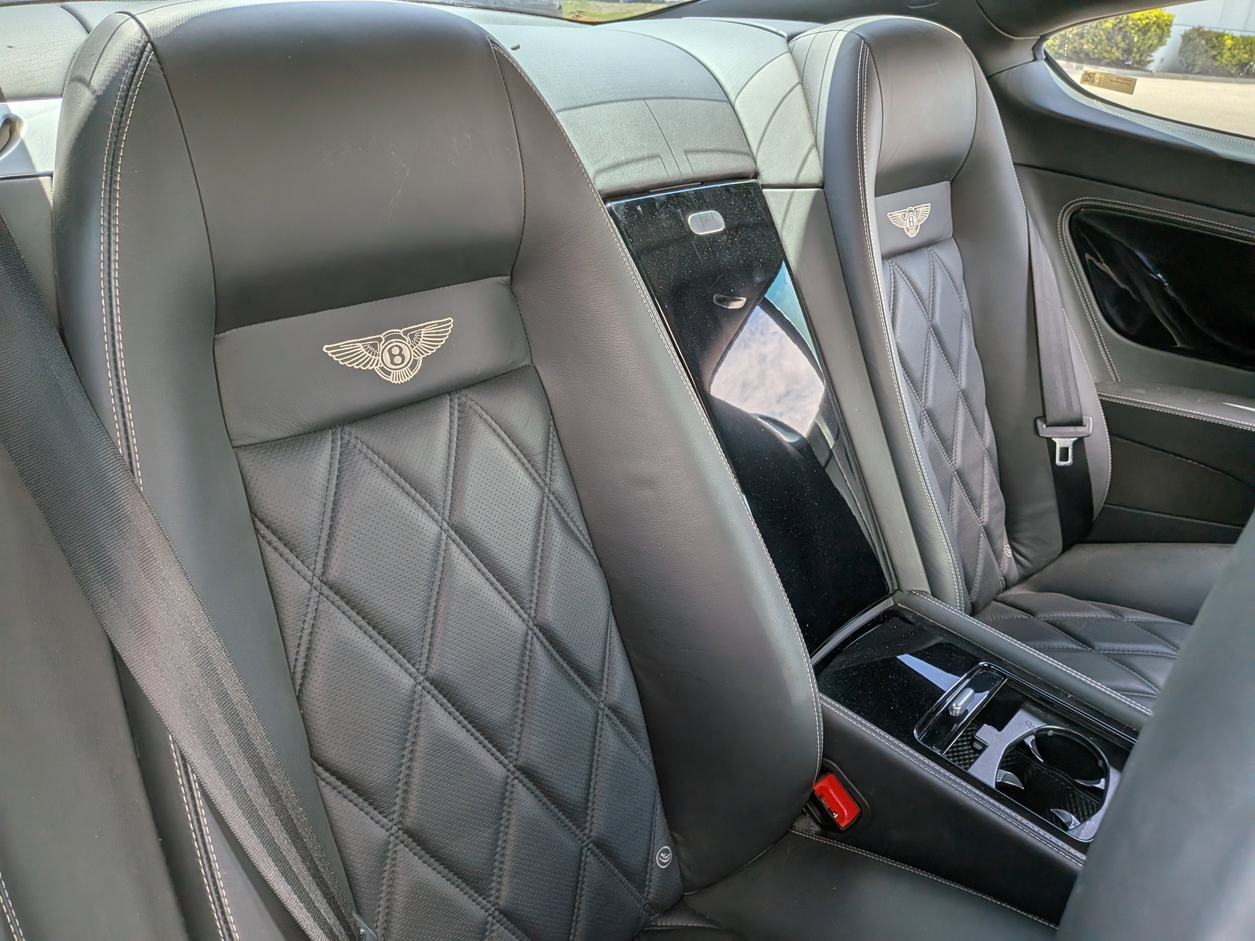 Used 2009 Glacier White Bentley Base image 13