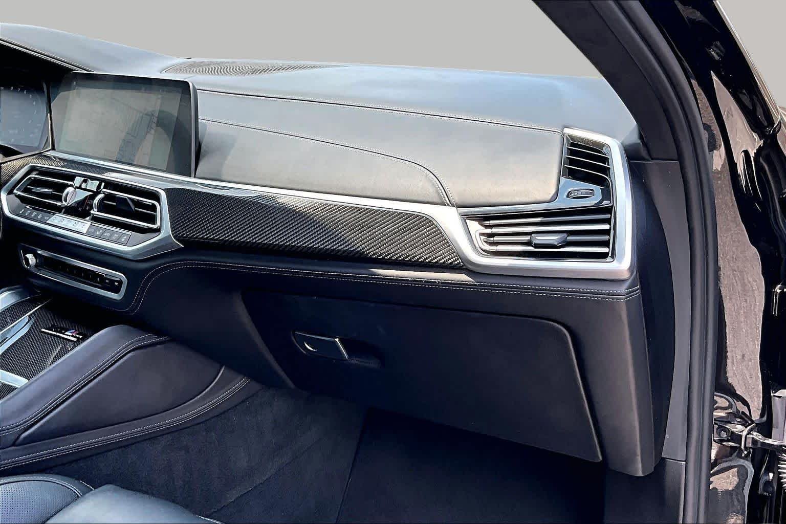 Used 2022 Black Sapphire Metallic BMW  image 19