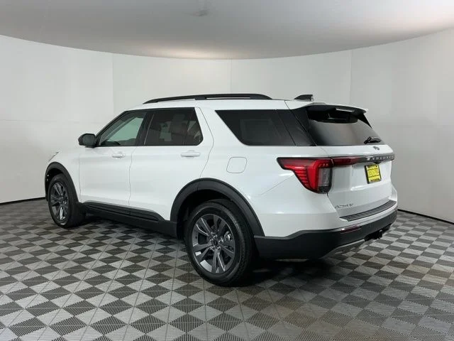 New 2026 Star White Metallic Tri-Coat Ford Active image 7