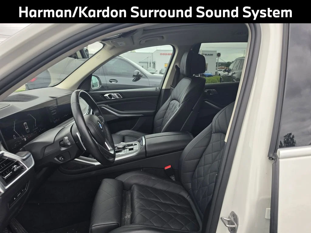 Used 2025 White BMW xDrive40i image 8