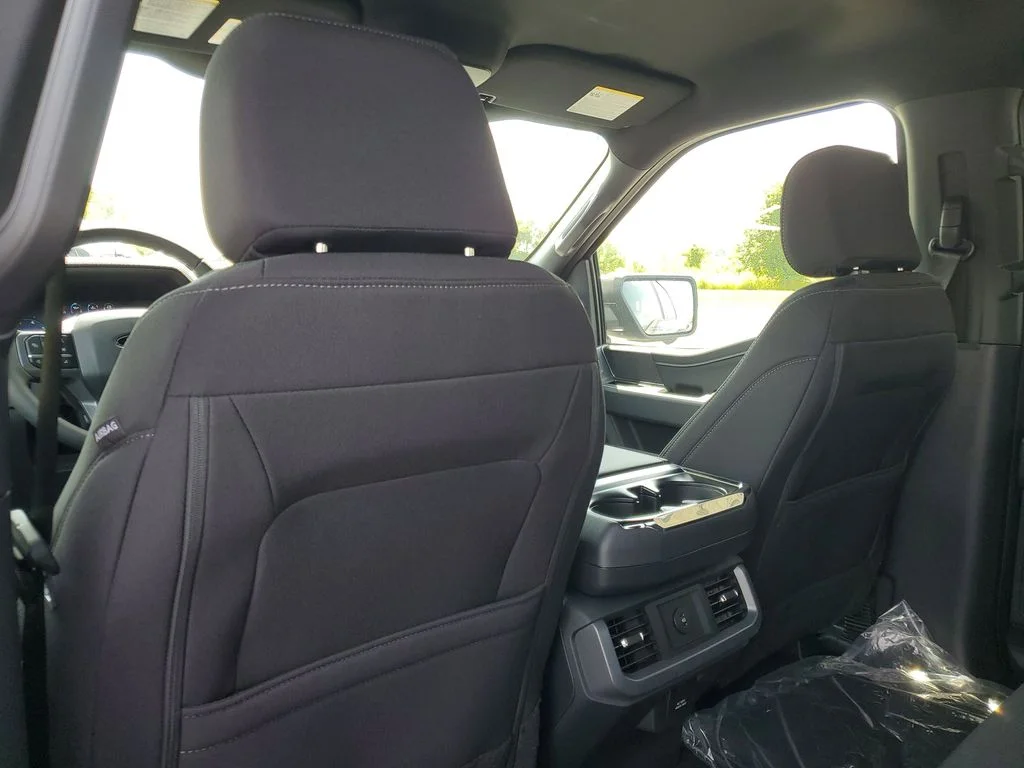 New 2026 Carbonized Gray Metallic Ford XLT image 25