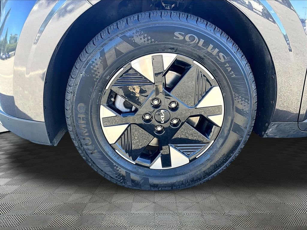 Used 2026 Gray Kia LXS image 7