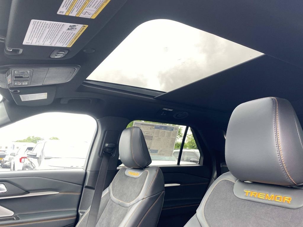 New 2026 Agate Black Metallic Ford Tremor® image 14