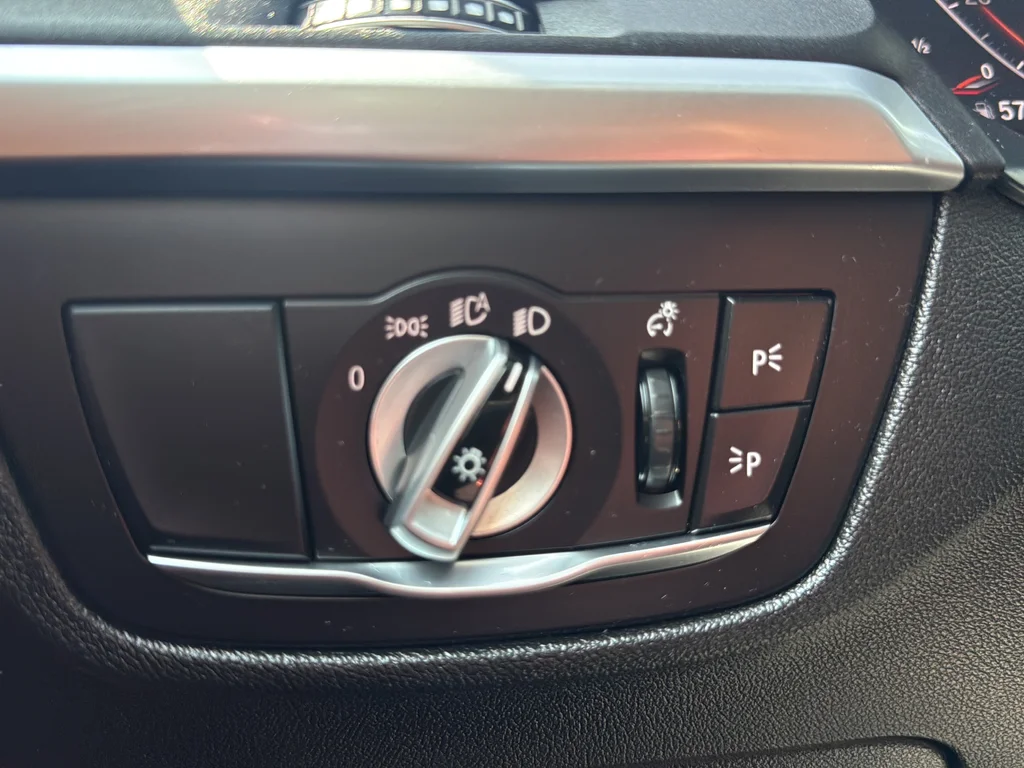Used 2023 Black BMW xDrive30i image 22