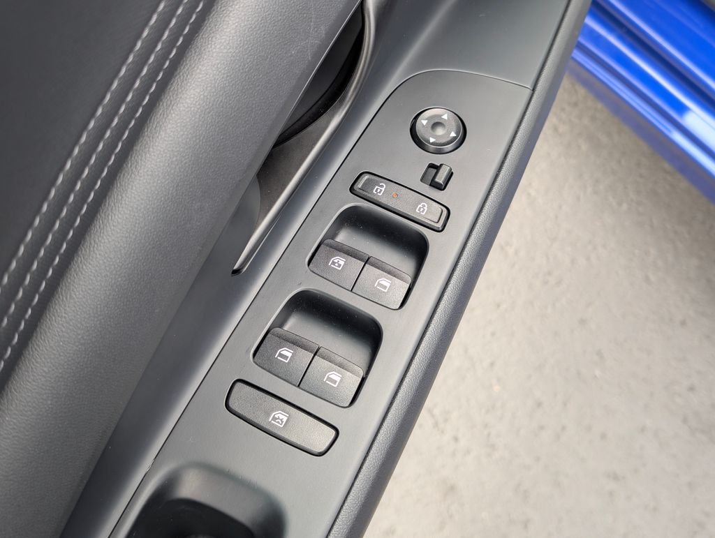 2025 Hyundai Elantra Blue - Photo 20